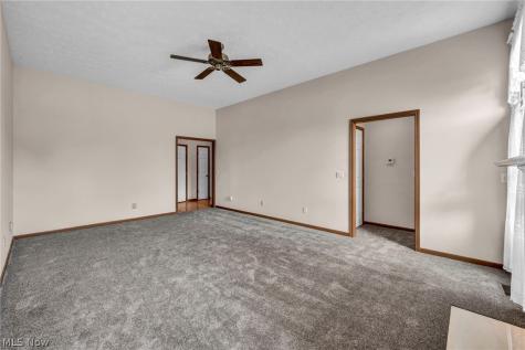 134 Stonehedge Drive Elyria OH 44035
