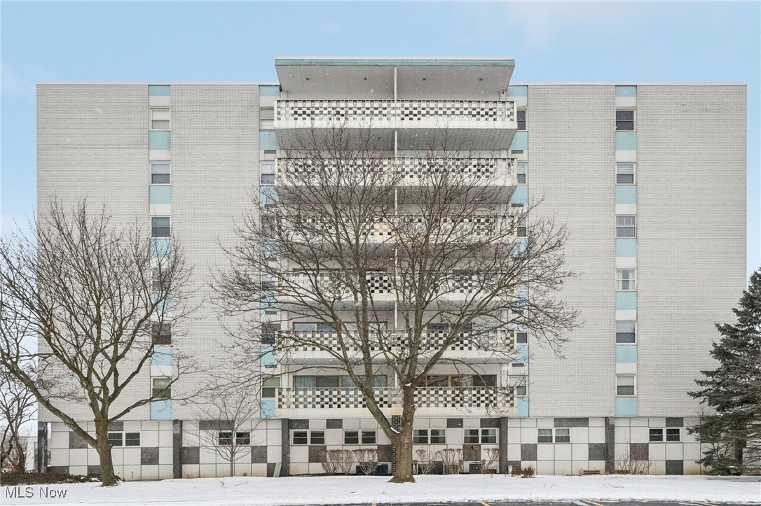 275 N Portage Path Akron OH 44303