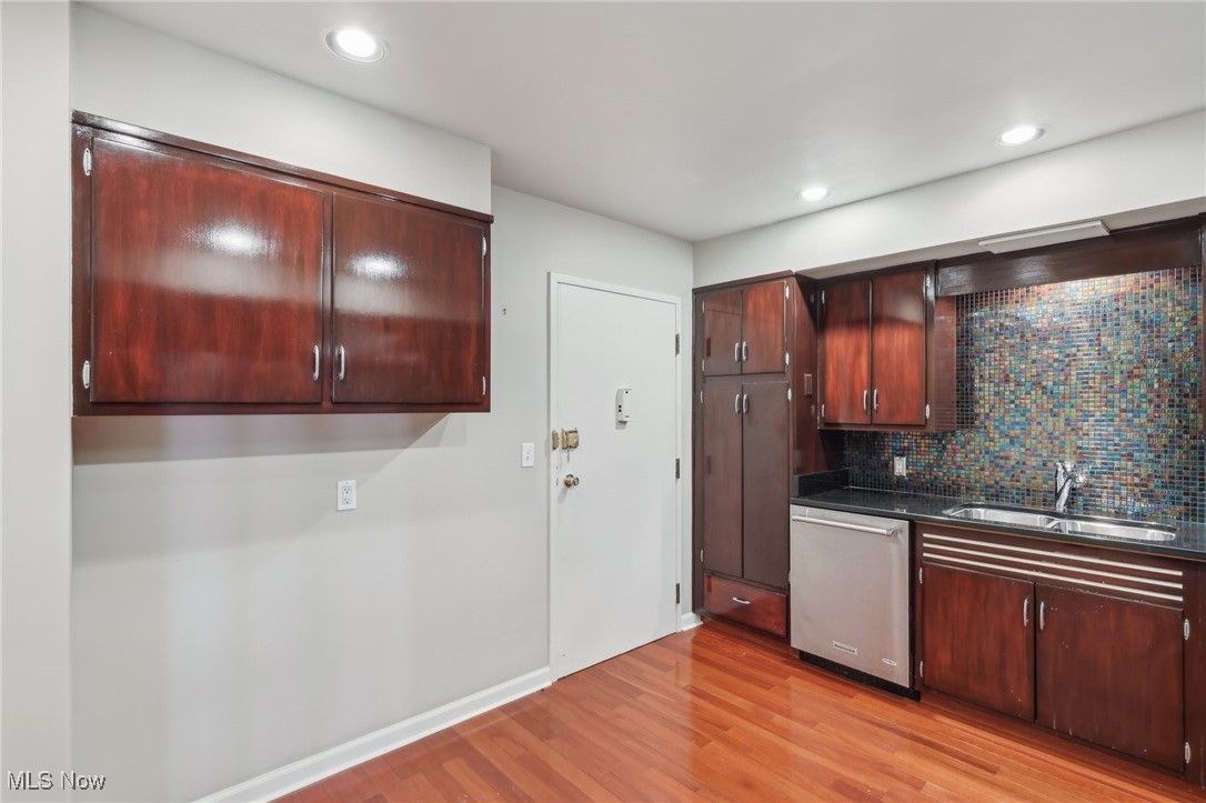 275 N Portage Path Akron OH 44303