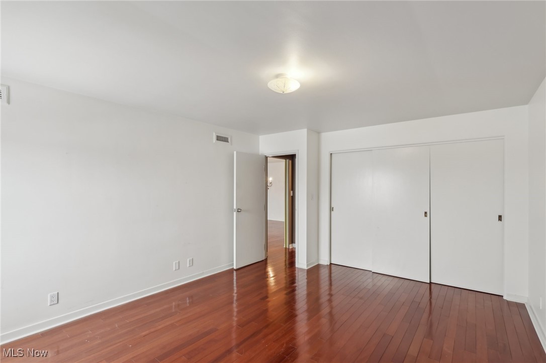 275 N Portage Path Akron OH 44303