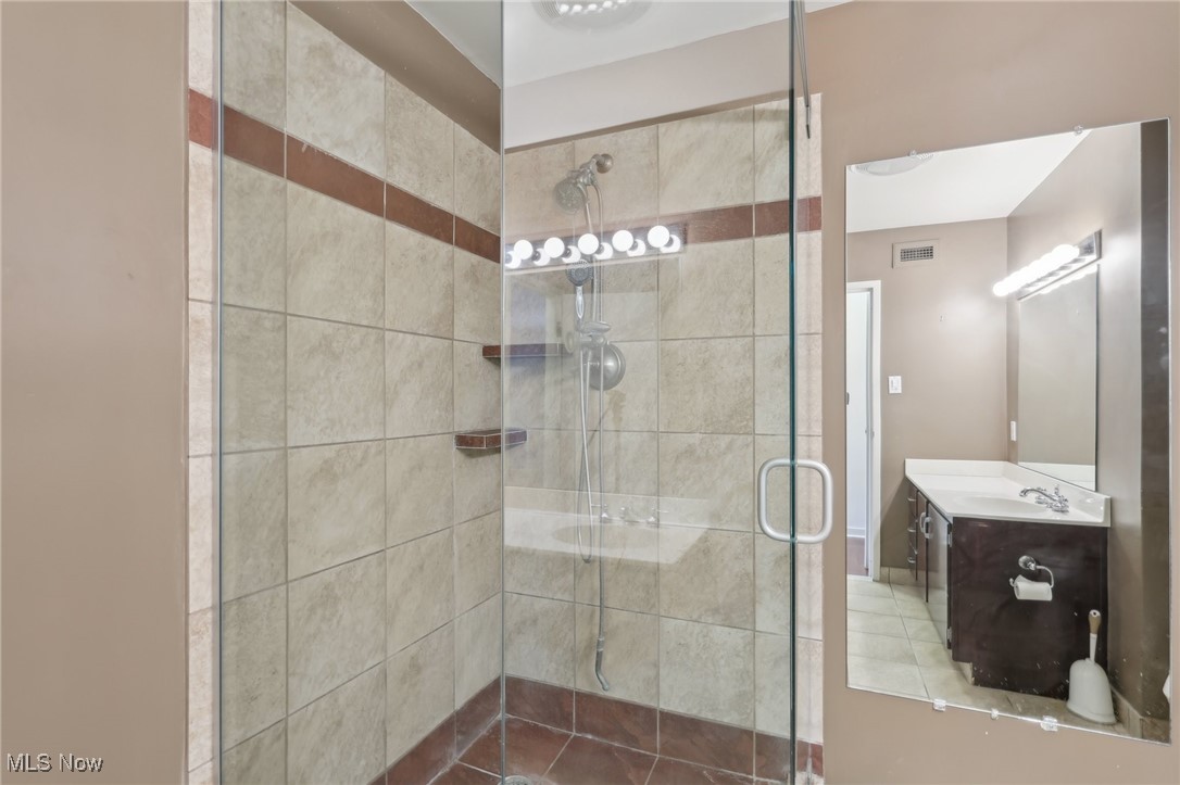 275 N Portage Path Akron OH 44303