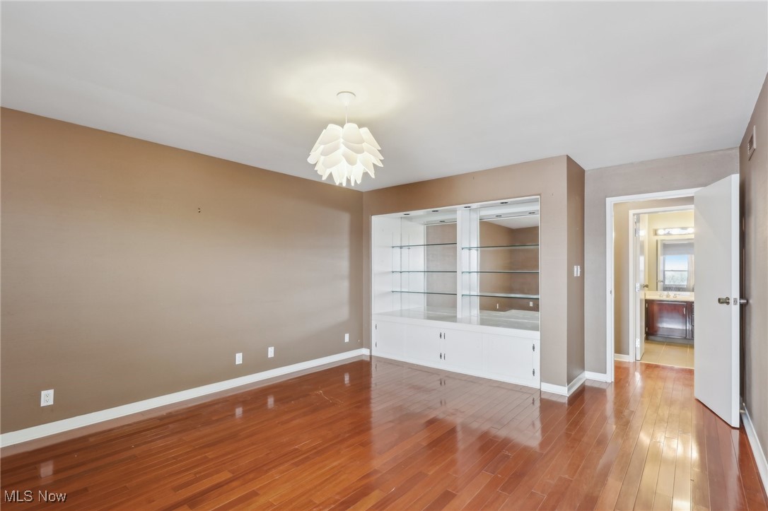 275 N Portage Path Akron OH 44303