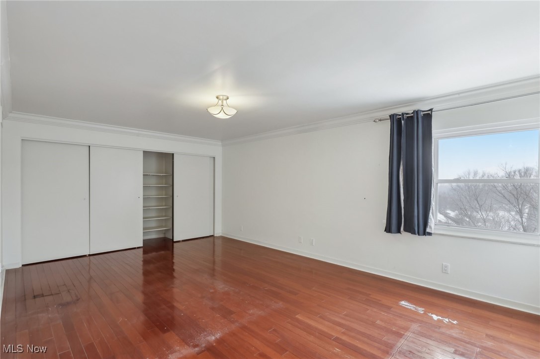 275 N Portage Path Akron OH 44303