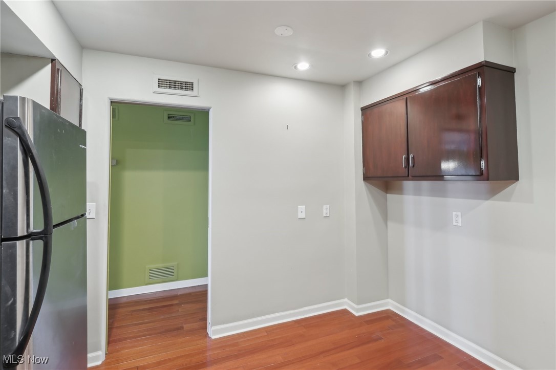 275 N Portage Path Akron OH 44303