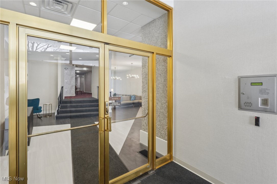 275 N Portage Path Akron OH 44303