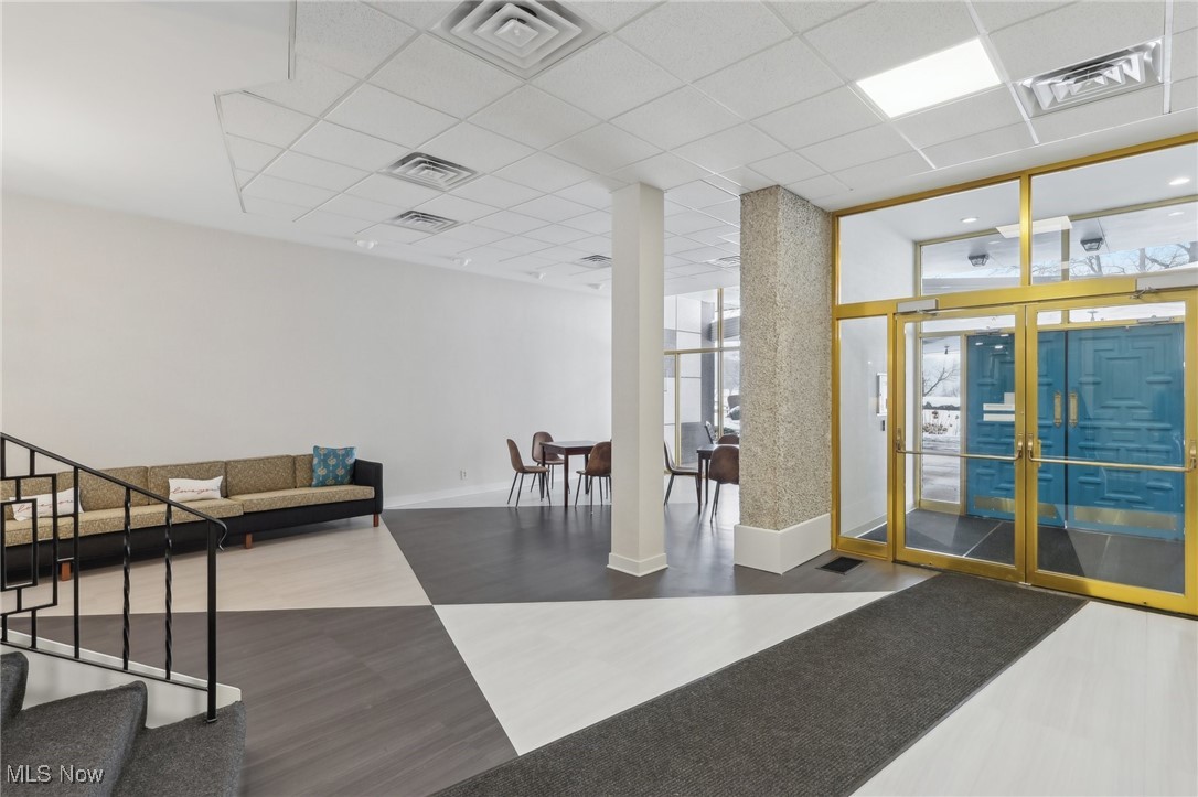 275 N Portage Path Akron OH 44303