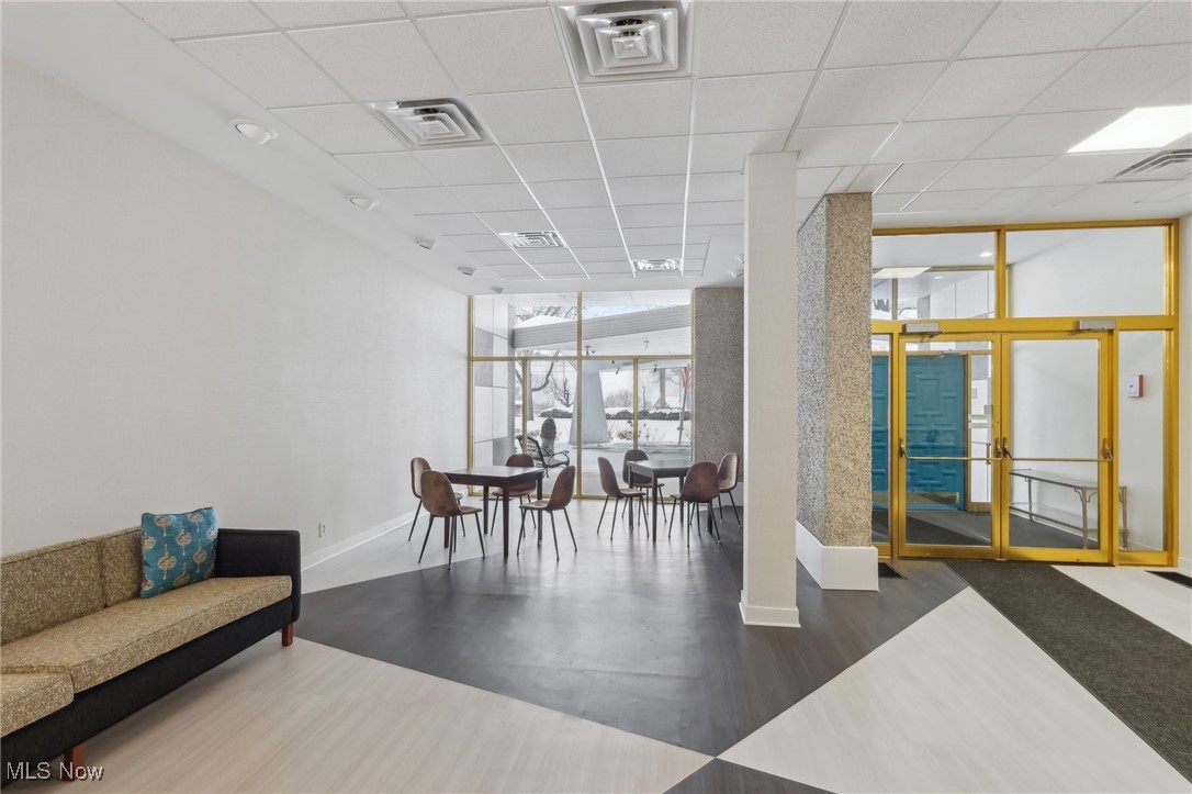 275 N Portage Path Akron OH 44303