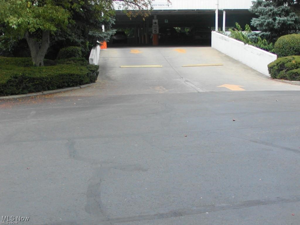 275 N Portage Path Akron OH 44303