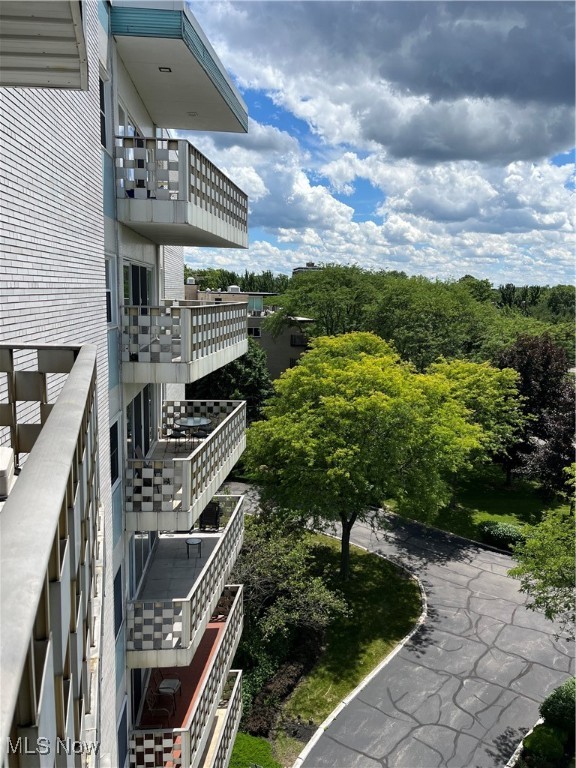 275 N Portage Path Akron OH 44303