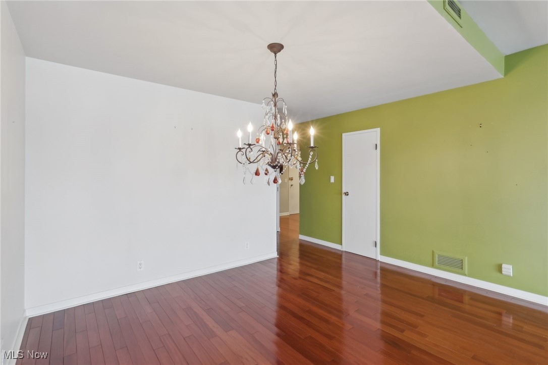 275 N Portage Path Akron OH 44303