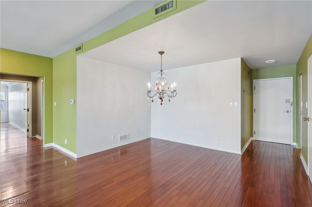 275 N Portage Path Akron OH 44303