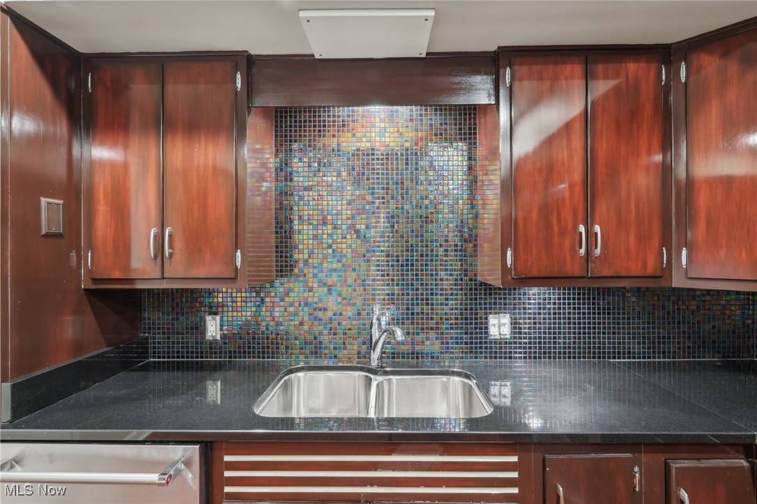 275 N Portage Path Akron OH 44303