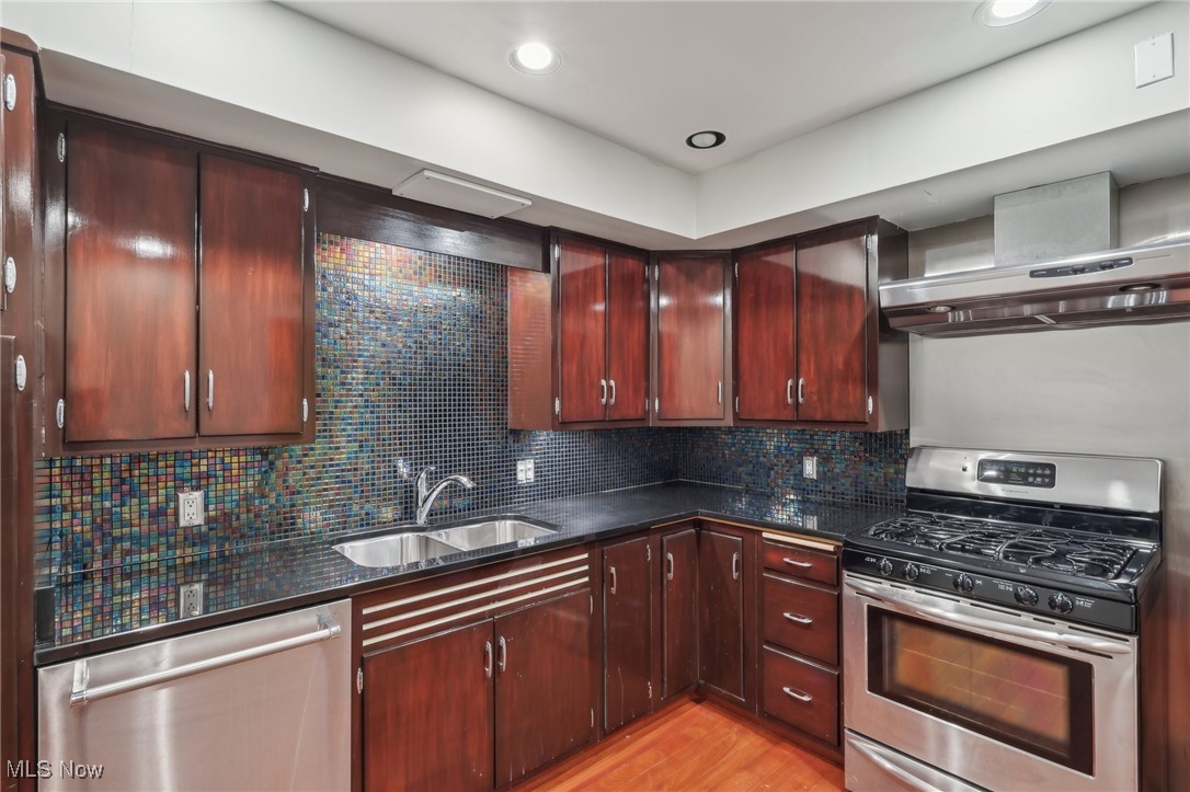 275 N Portage Path Akron OH 44303