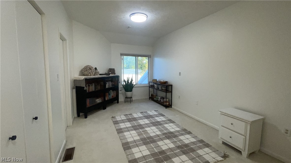 208 Park Avenue Conneaut OH 44030