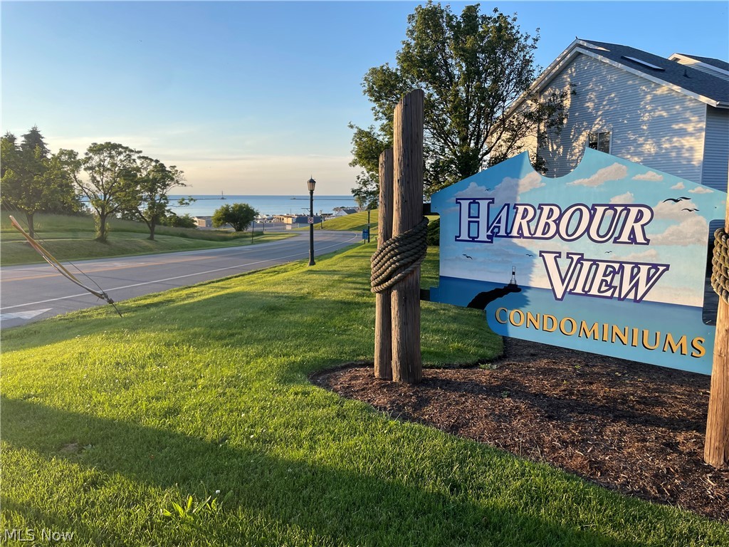 208 Park Avenue Conneaut OH 44030