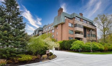 5200 Three Village Drive Lyndhurst OH 44124