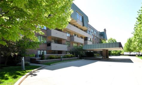 5200 Three Village Drive Lyndhurst OH 44124