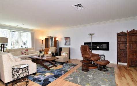 5200 Three Village Drive Lyndhurst OH 44124