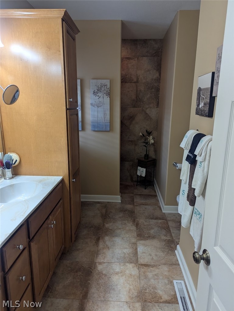 1805 E Western Reserve Road Youngstown OH 44514