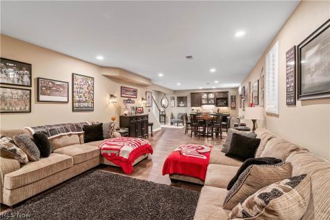 1805 E Western Reserve Road Youngstown OH 44514