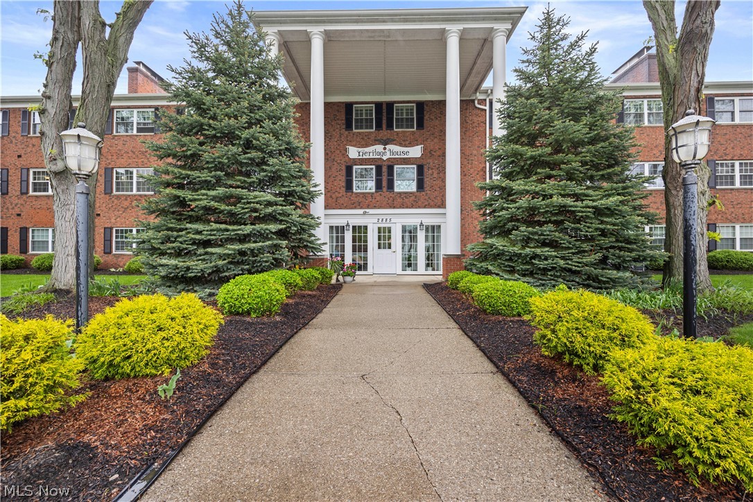 2885 Pease Drive Rocky River OH 44116