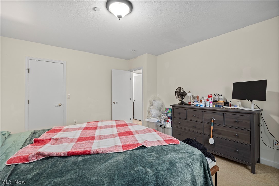 2885 Pease Drive Rocky River OH 44116