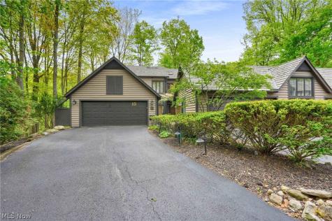 15 Hidden Valley Rocky River OH 44116