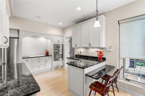 15 Hidden Valley Rocky River OH 44116