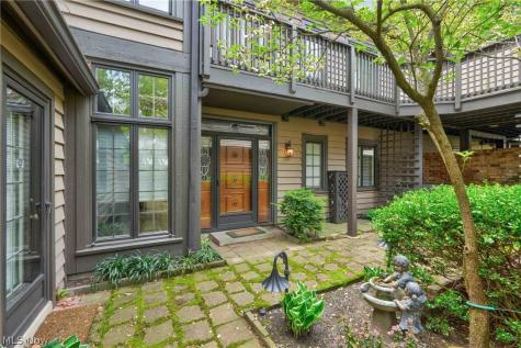 15 Hidden Valley Rocky River OH 44116