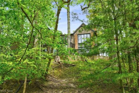 15 Hidden Valley Rocky River OH 44116