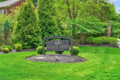 15 Hidden Valley Rocky River OH 44116