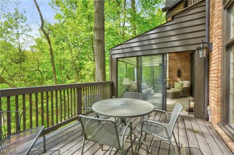 15 Hidden Valley Rocky River OH 44116