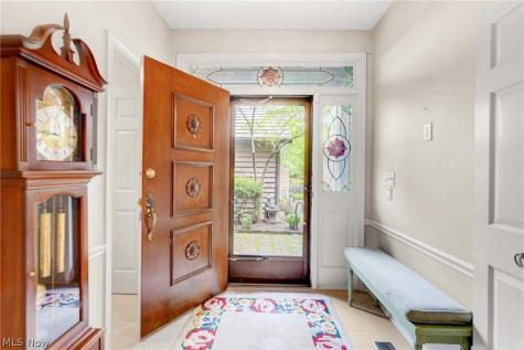 15 Hidden Valley Rocky River OH 44116