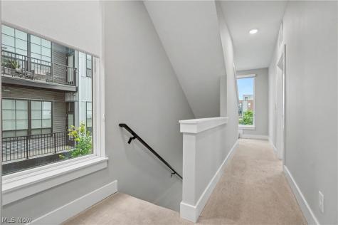 1262 W 70th Street Cleveland OH 44102