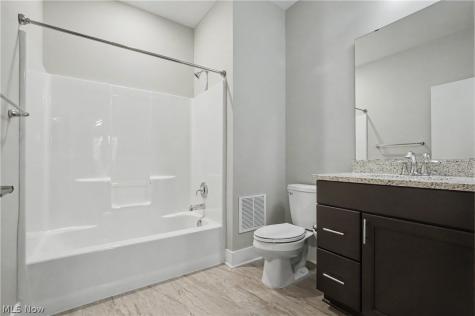 1262 W 70th Street Cleveland OH 44102