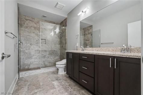 1262 W 70th Street Cleveland OH 44102