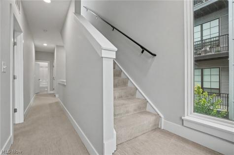 1262 W 70th Street Cleveland OH 44102