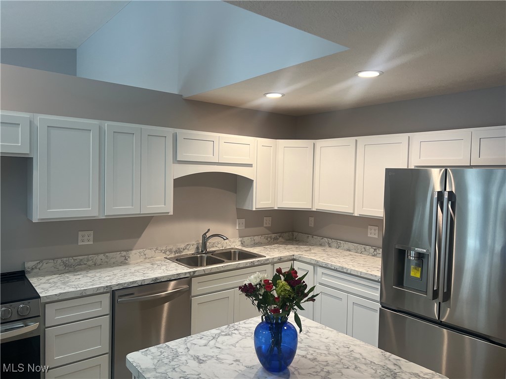 203 Knollton Drive Millersburg OH 44654