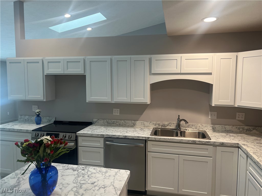 203 Knollton Drive Millersburg OH 44654