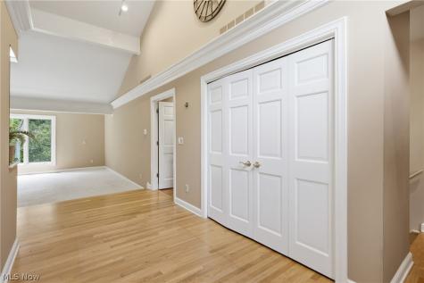 483 Concord Downs Lane Aurora OH 44202