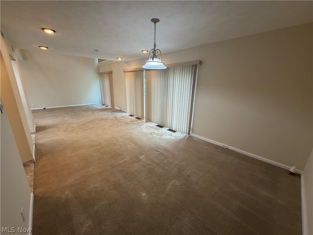 2 Sutton Place Shaker Heights OH 44120