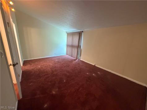 2 Sutton Place Shaker Heights OH 44120