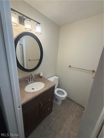 2 Sutton Place Shaker Heights OH 44120