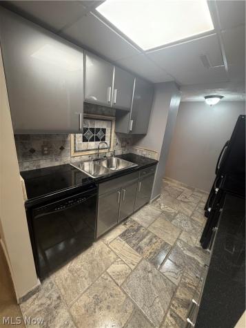 2 Sutton Place Shaker Heights OH 44120