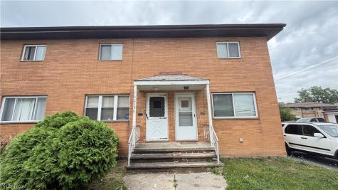 16225 Edgewood Court Maple Heights OH 44137