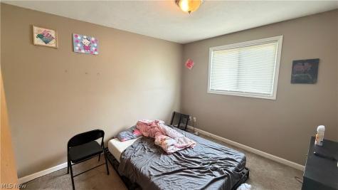 16225 Edgewood Court Maple Heights OH 44137