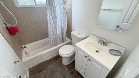 16225 Edgewood Court Maple Heights OH 44137
