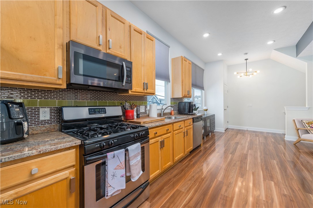 5513 Street Stephens Cleveland OH 44102