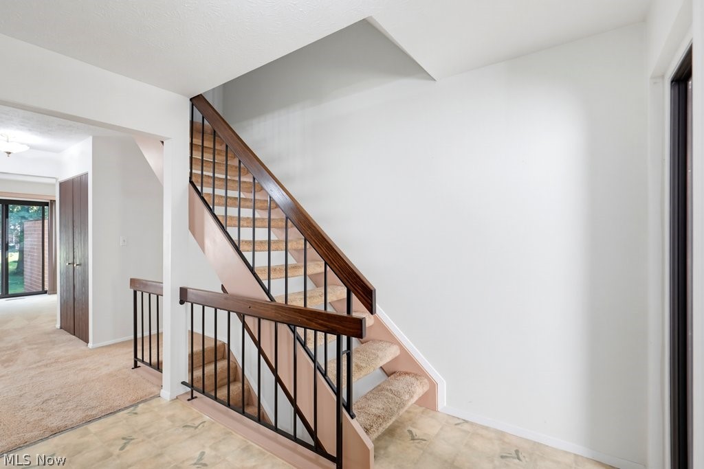 601 Dade Lane Richmond Heights OH 44143