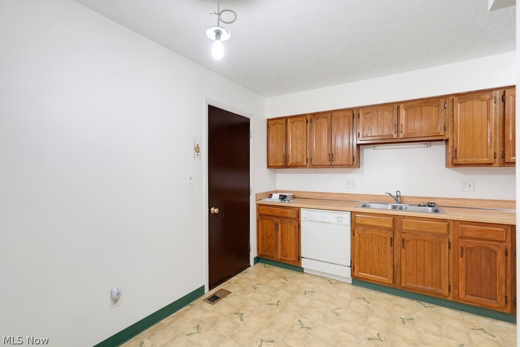 601 Dade Lane Richmond Heights OH 44143